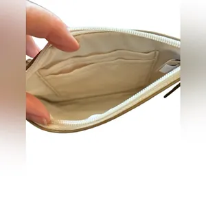 Coach Darcy Bow Cream Cross Grain Leather Small Wristlet Top Zipper thumbnail 3