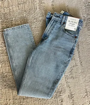 Abercrombie Jeans 90s Straight High-Rise thumbnail 3