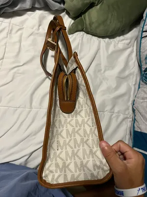 Michael Kors Purse thumbnail 2