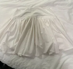 White Skirt thumbnail 1