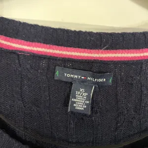 Tommy Hilfiger Wmns Long-Sleeve Cable Knit Sweater Round Neck Navy Blue XS thumbnail 3