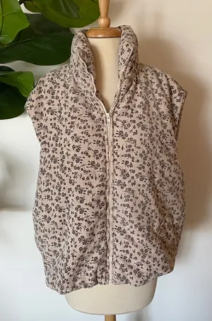 Entro | Floral Corduroy Puffer Vest thumbnail 1