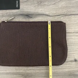 NWT Prune Textured Purple/Brown Zipper Bag Clutch Wristlet thumbnail 3