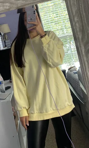 Yellow Soft Sweatshirt Size L thumbnail 1
