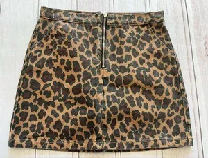 Los Angeles Medium Cheetah Print Mini Denim Skirt thumbnail 1