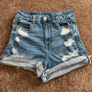 American Eagle Shorts Denim Distressed thumbnail 1
