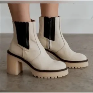 Free People Lug Sole James Chelsea Boots White Leather NEW Size EU 38 US 7.5 thumbnail 3