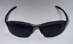 Sunglasses Black thumbnail 1