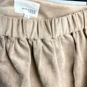 Aritzia Wilfred Free faux suede tan mini skirt Medium thumbnail 3