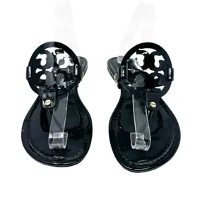 Tory Burch Miller Sandal Black Patent Leather Logo Medallion Thong Flat Size 9 thumbnail 2