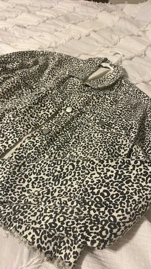 Pink Lily Cheetah Jean Jacket thumbnail 3