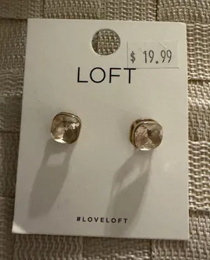 NWT LOFT Champagne Crystal Stud Earrings thumbnail 1