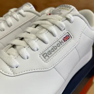 Reebok Princess White 1475 Women Size 9 thumbnail 2