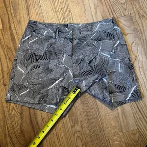Nike Golf Dri-FIT Shorts Black White Optical Wave‎ Print Womens 2 thumbnail 5