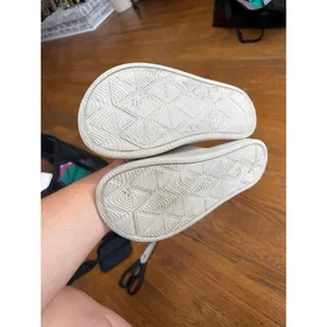 Chaco Women's‎ 9 Chillos Slide sandals in a cream colorway thumbnail 4