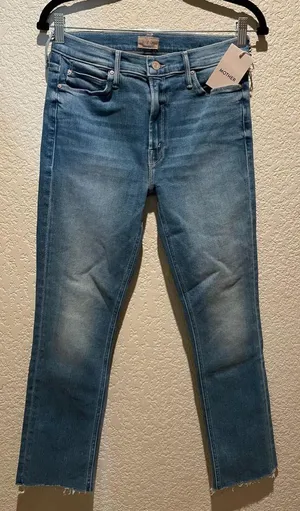 NWT MOTHER Denim Mid Rise Dazzler Ankle Fray Jeans Riding Cliffside Size 26 thumbnail 4