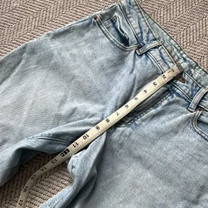 Old Navy Light Wash Denim Jeans thumbnail 3