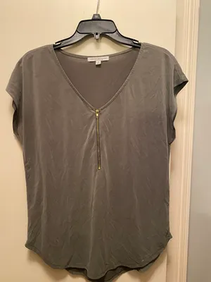 Green Blouse Size M thumbnail 1