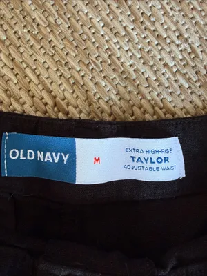 Old Navy Black Tailored Women's Shorts thumbnail 2