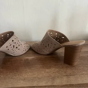 American Eagle Perforated Block Heel Mule Sandals Size 12 thumbnail 6