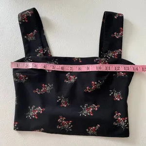 Abercrombie & Fitch Floral Crop Top Black Red Sleeveless Smocked Back Bralette S thumbnail 4