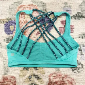 Lululemon Womens Free To Be Bra Size 4 Athletic Sports Yoga Outdoors Teal thumbnail 2