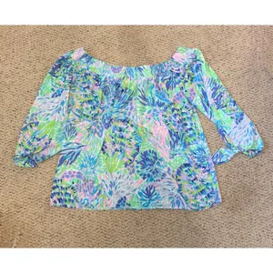 Lilly Pulitzer Maryellen Top Shell of a Party Off Shoulder Smocked Blouse M thumbnail 5