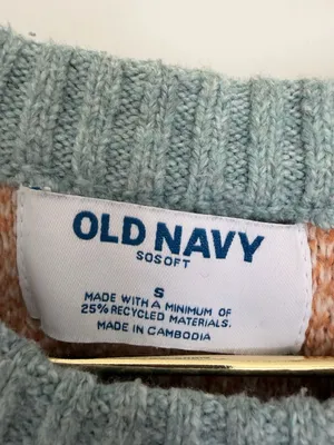 Old Navy Mountain Landscape Intarsia Crew-Neck Cozy Knit Sweater thumbnail 5