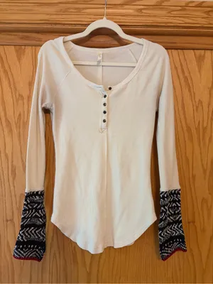 Free People Alpine Cuff Long Sleeve size Medium thumbnail 1