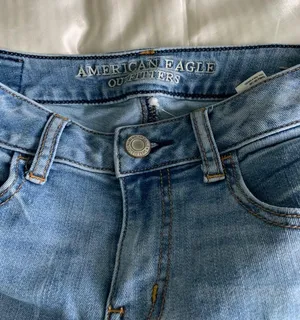 American Eagle Jeans thumbnail 3