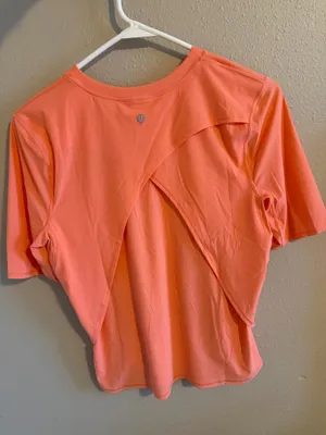 Lululemon Top thumbnail 2