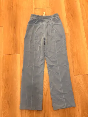 Lululemon Scuba thumbnail 2