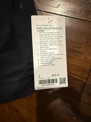 Lululemon Shorts 2.5" Hotty Hot Low-Rise thumbnail 2