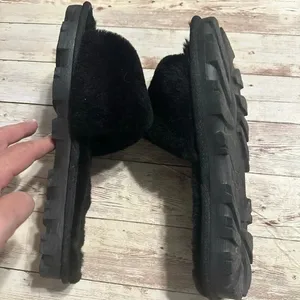 UGG Cozette Slippers Women’s Size 7 Black House Indoor Shoes thumbnail 9