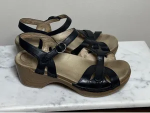 Women’s DANSKO Season Black Full Grain Leather Clog Strappy Sandals Heels Sz 39 thumbnail 1