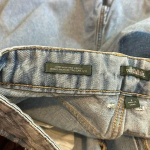 Wild Fable Super High Rise Wide Leg Light Wash Jeans thumbnail 2