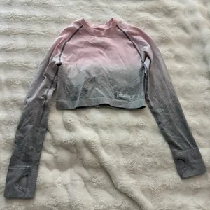 Gymshark Cropped Long Sleeve Top thumbnail 1