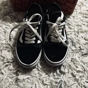 Vans Old Skool Shoes thumbnail 3