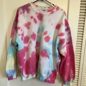 Tie dye sweatshirt Size XL thumbnail 1