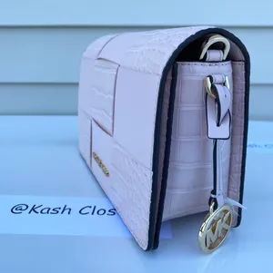 Mk Mercer Sm Clutch Crossbody thumbnail 4