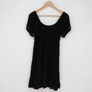 No Brand Dress Womens M Black Crochet Trim Smocked Back Excellent thumbnail 3