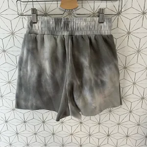 Balance Athletica Vitality Be The Change Aspiration Cropped Short Tie Dye thumbnail 3