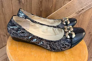 Anne Klein Women’s Size 10M Black Silver Metallic Cap Toe Embellished Flats thumbnail 1
