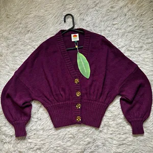 FARM Rio Burgundy Rib-Knit Button Front V-Neck Balloon Sleeve Women’s Cardigan M thumbnail 2