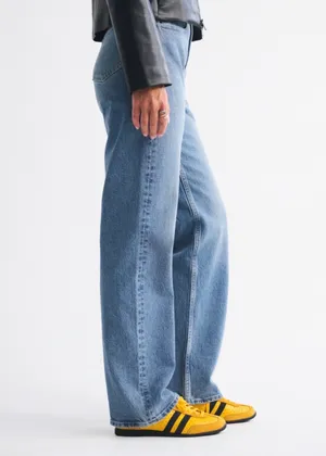 Abercrombie & Fitch 90’s Relaxed Jean thumbnail 2