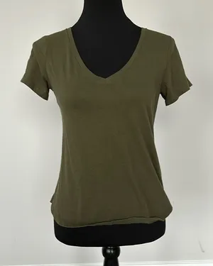 Old Navy Olive Green Short Sleeve Tshirt‎ Sz XS thumbnail 1