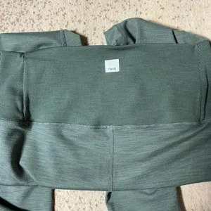 Vuori Ribbed High Rise Leggings Womens Medium Green VW442 Activewear Yoga Pants thumbnail 6
