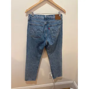 Levi's Wedgie Straight High Rise Blue Medium Wash Button‎ Fly Jeans Size 28 thumbnail 3