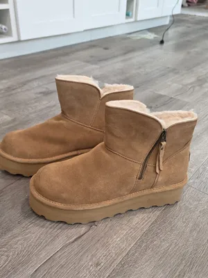 Bearpaw NWOB Women's Suede Zip-Up Ankle Boots With Sheepskin Lining Size 13 thumbnail 2