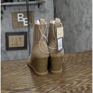 NWT Universal Thread Winter Boots with Memory Foam Insole Taupe Brown 5.5M thumbnail 8